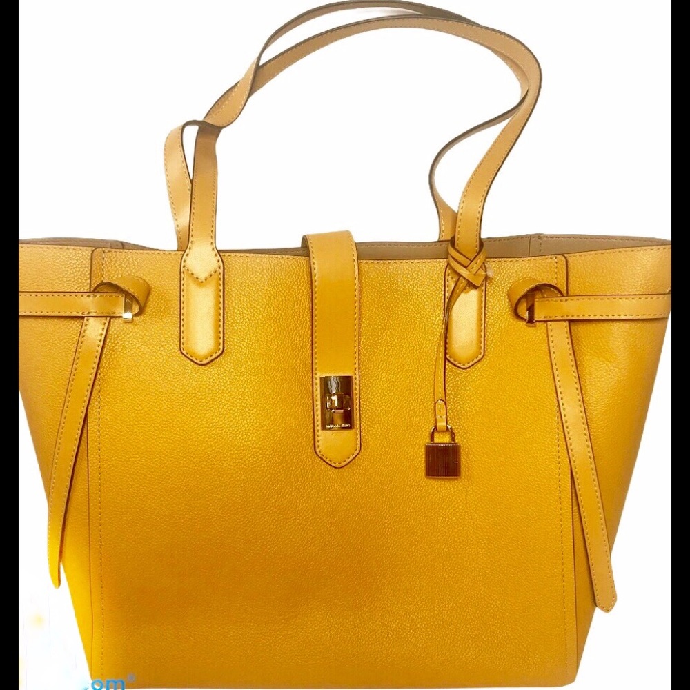 Michael Kors Cassie Large Tote